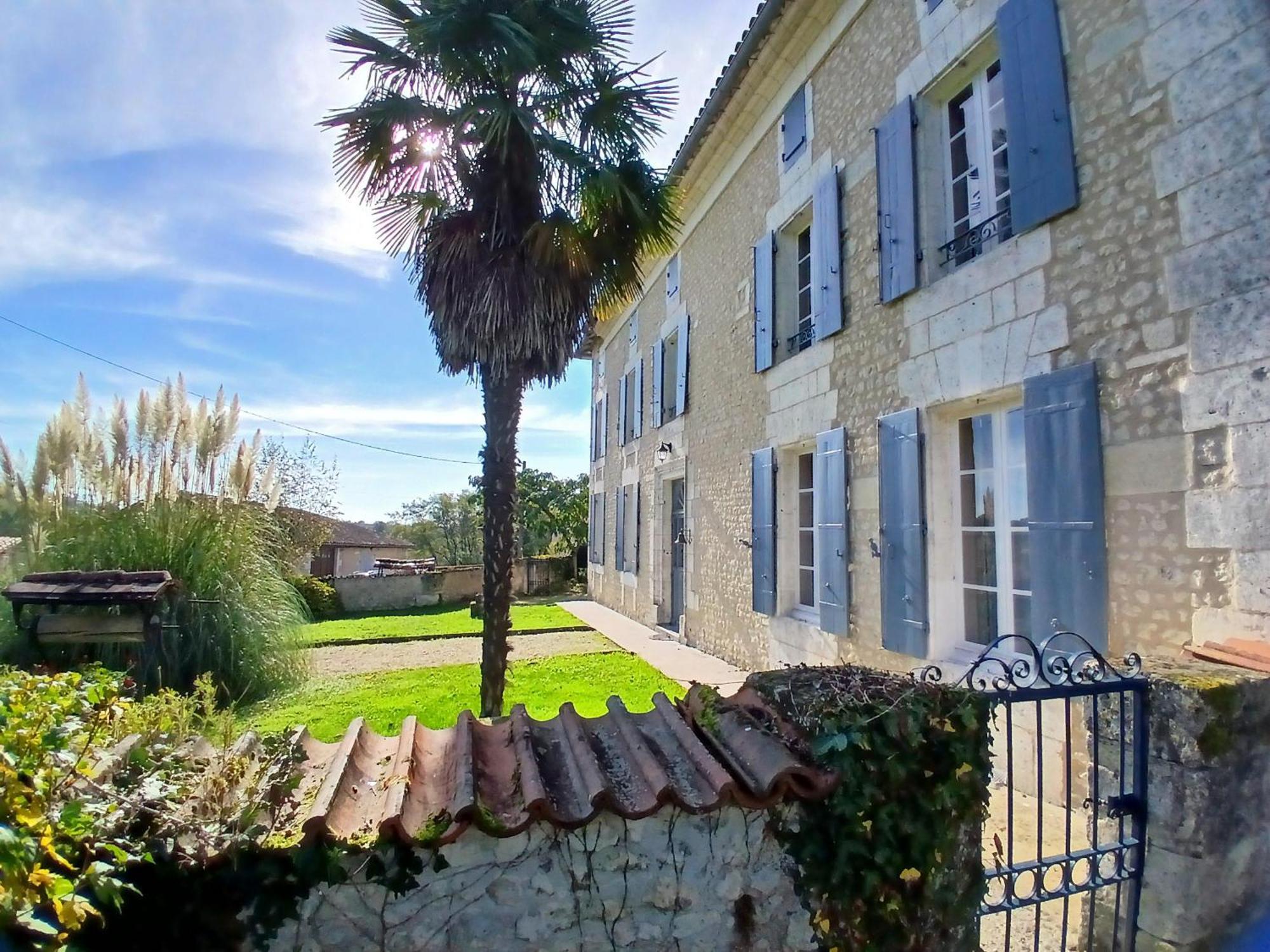 Villa Langlade Estate Montboyer Exterior foto