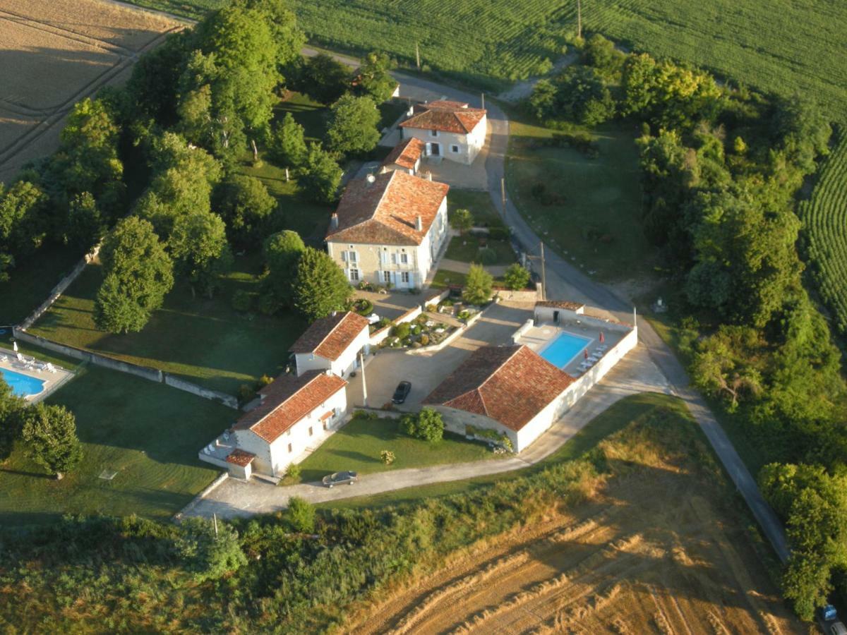Villa Langlade Estate Montboyer Exterior foto